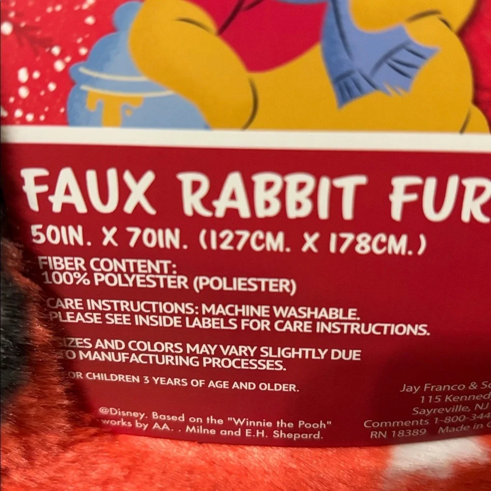 NWT Disney SANTA Winnie the Pooh FESTIVE RED FAUX RABBIT FUR CHRISTMAS THROW